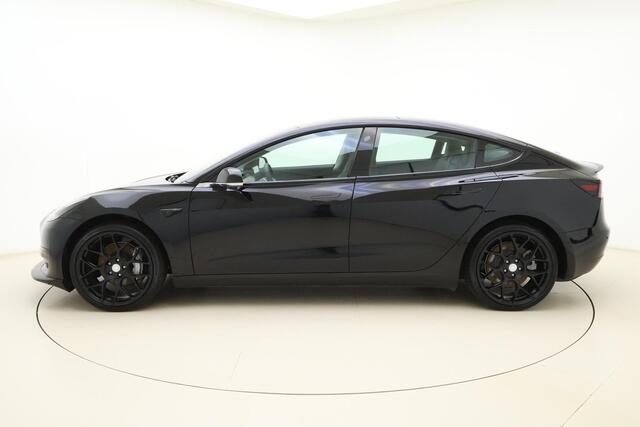 Tesla Model 3 Standard RWD Plus 60 kWh | Trekhaak | Panoramadak | SOH 88,4% | Elektrische best.stoel | Lichtmetalen velgen | Lederenkleding