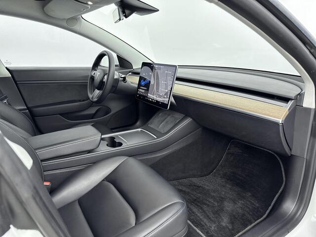 Tesla Model 3 Long Range AWD 75 kWh 352PK | BTW Auto | Trekhaak | Stoelverwarming | Achteruitrijcamera + parkeersensoren