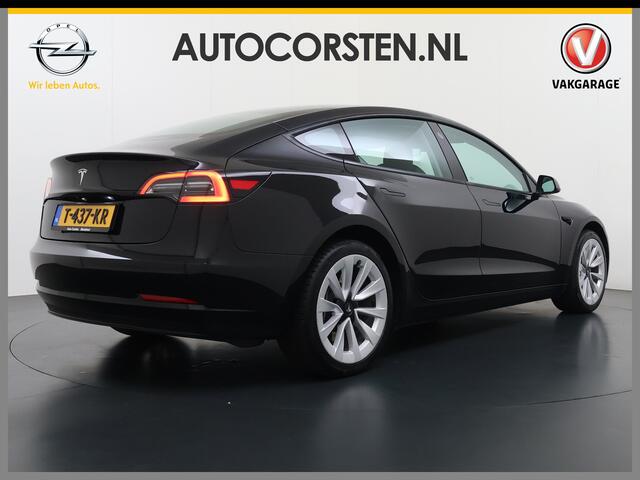 Tesla Model 3 Standard RWD Plus 60kWh Warmtepomp LFP-Accu SOH 93% AMD Ryzen(TM) Stuur+Stoelverwarming Navi Camera's Leder Adap.Cruise Elek.Achterklep Premium Luidsprekers Lmv 19" Led Panoramadak Google Maps® Elek.Stoelen+Memory 1e Eigenaar Origineel Nederlandse Auto