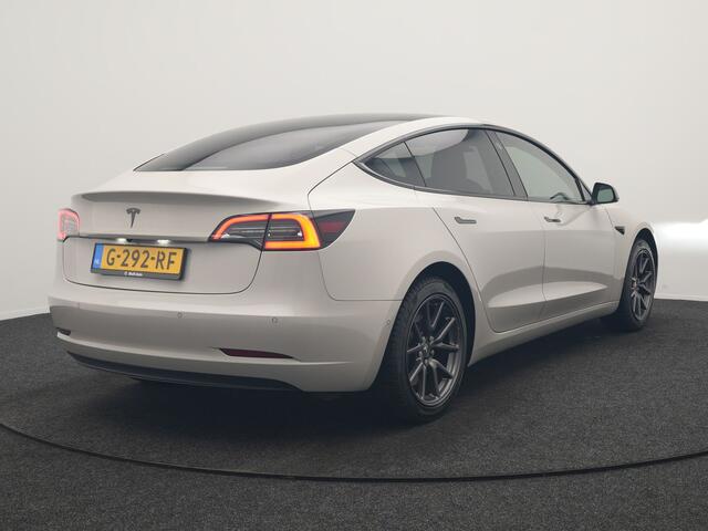 Tesla Model 3 Standard RWD Plus 60 kWh 325pk | Adaptive Cruise | Panodak | Self Driving | Camera | Keyless | Navigatie Via Google Maps | Spotify | DAB | 19"L.M |