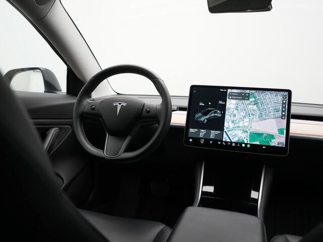 Tesla Model 3 Standard RWD Plus 60 kWh 325pk | Adaptive Cruise | Panodak | Self Driving | Camera | Keyless | Navigatie Via Google Maps | Spotify | DAB | 19"L.M |