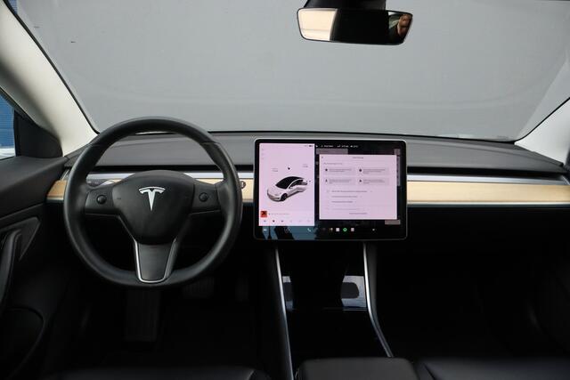 Tesla Model 3 Standard RWD Plus 60 kWh | SOH 82,7 % | Trekhaak | LM velgen | Lederen interieur | Nette auto!