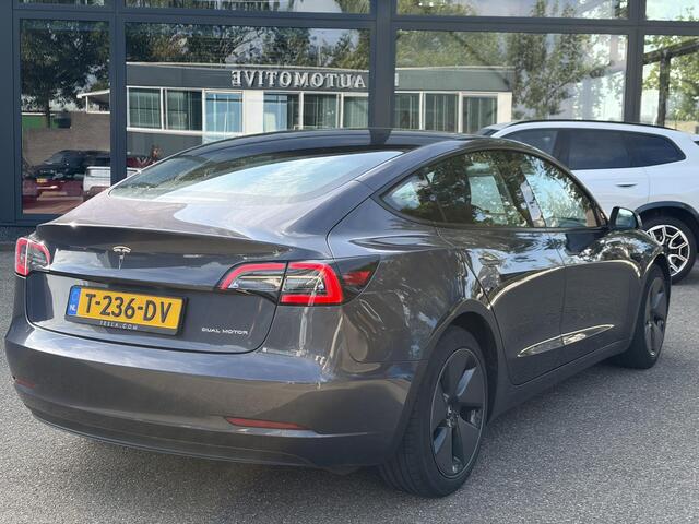 Tesla Model 3 Long Range AWD 75 kWh VAN: 35.900,- VOOR: 33.440,- UW HERFSTVOORDEEL: 2.460,-| FABRIEKSGARANTIE OP ACCU & AANDRIJFLIJN TOT 2031 OF 192.000 KM + ALGEMENE AUTO T/M 06-2027 of 80.000KM! BTW verrekenbaar