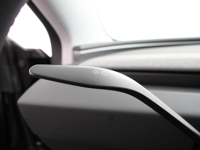 Tesla Model 3 RWD 60 kWh 534KM LFP Autopilot Panorama Warmtepomp Stoel/Stuurverwarming Full LED PDC VA+ Camera