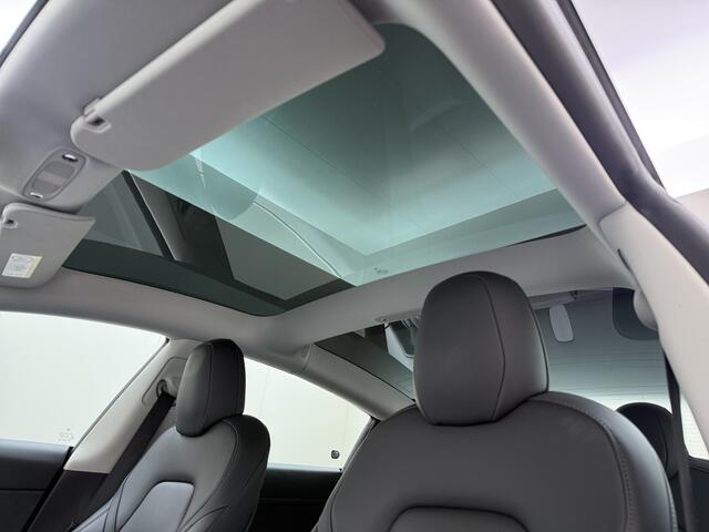 Tesla Model 3 RWD 60kWh Warmtepomp LFP-Accu SOH 91% Traffic Aware Cruise Control+Autom.Sturen Camera's Navi Ecc Stoel+Stuurverwarming Elek.Achterklep Lmv 19" AMD Ryzen(TM) Elek.Stoelen+Memory Isofix Regen-Lichtsensor 1e Eigenaar Origineel Nederlandse Auto