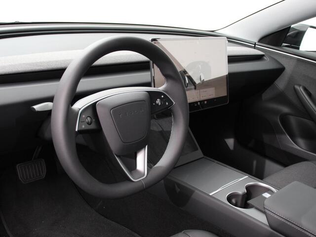 Tesla Model 3 RWD 60 kWh 534KM LFP Autopilot Panorama Warmtepomp Stoel/Stuurverwarming Full LED PDC VA+ Camera