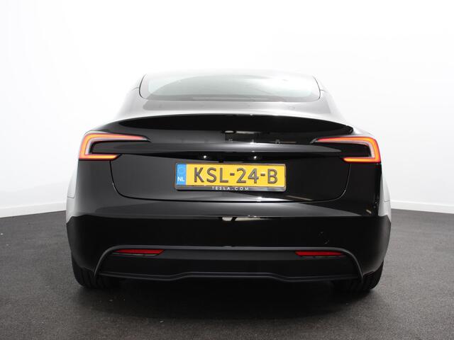 Tesla Model 3 RWD 60 kWh 534KM LFP Autopilot Panorama Warmtepomp Stoel/Stuurverwarming Full LED PDC VA+ Camera