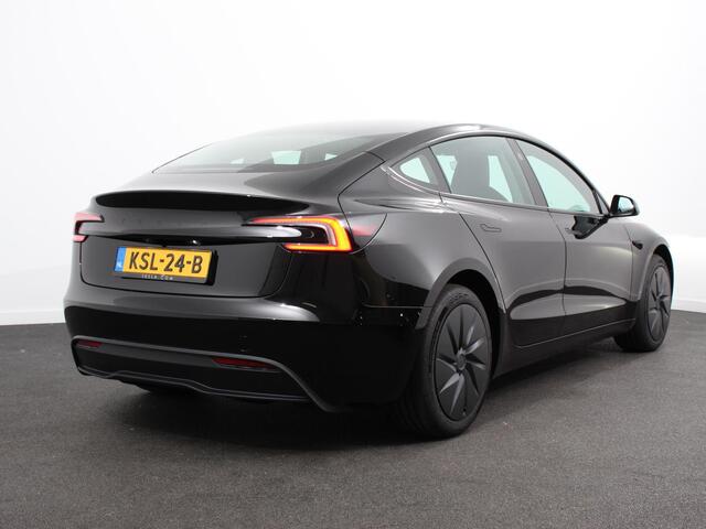 Tesla Model 3 RWD 60 kWh 534KM LFP Autopilot Panorama Warmtepomp Stoel/Stuurverwarming Full LED PDC VA+ Camera