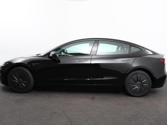 Tesla Model 3 RWD 60 kWh 534KM LFP Autopilot Panorama Warmtepomp Stoel/Stuurverwarming Full LED PDC VA+ Camera