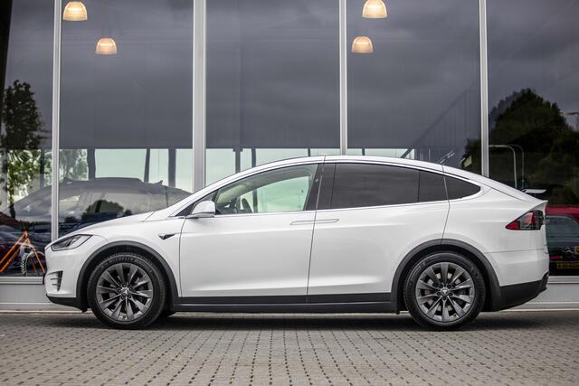 Tesla Model X 75D Base 7p. | Autopilot | 20"