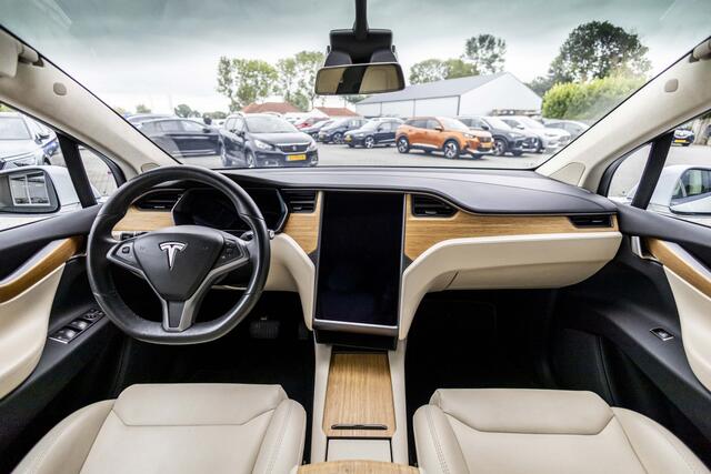 Tesla Model X 75D Base 7p. | Autopilot | 20"