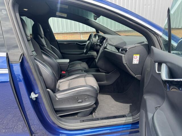 Tesla Model X 75D Base 6 persoons
