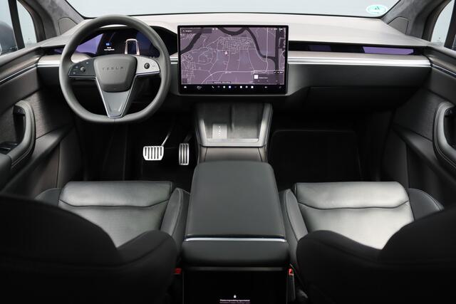 Tesla Model X Plaid AWD 6p. 100kWh | 1020pk | 71.500,- ex BTW | Luchtvering | Autopilot | Carbon | Trekhaak | Stoelventilatie | Leder | Sterrenhemel | Display Achter | Verwarmd Stuurwiel |