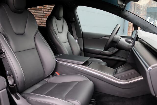 Tesla Model X Plaid AWD 6p. 100kWh | 1020pk | 71.500,- ex BTW | Luchtvering | Autopilot | Carbon | Trekhaak | Stoelventilatie | Leder | Sterrenhemel | Display Achter | Verwarmd Stuurwiel |