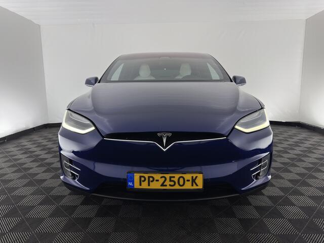 Tesla Model X 90D Base [6-Pers] Aut. *PANO-WINDOW | AUTO-PILOT | LEATHER-FABRIC | NAVI-FULLMAP | FULL-LED | AIRSUSPENSION | DIGI-COCKPIT | CCS-FASTLOADER | KEYLESS | DAB+ | HEATED-SPORTSEATS | PRIVACY-GLASS | 20"ALU*