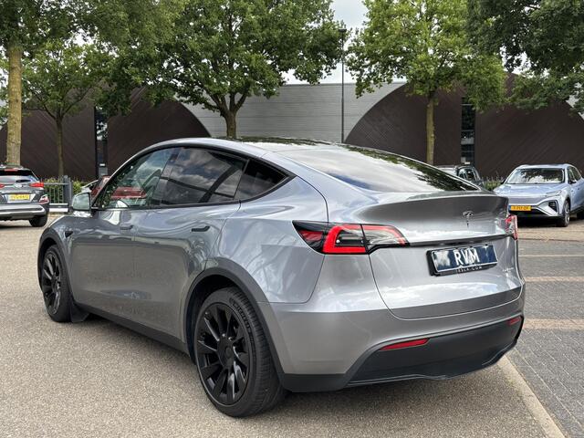 Tesla Model Y Long Range AWD 75 kWh AUTOPILOT | AFNEEMBARE TREKHAAK | TESLA GARANTIE T/M 4-2027