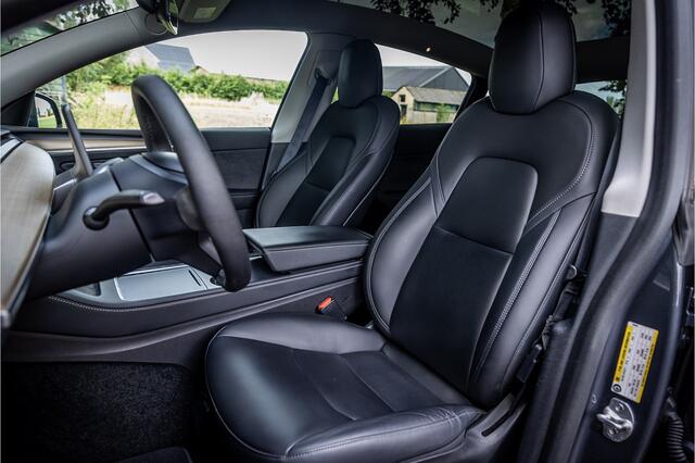 Tesla Model Y Long Range AWD 75 kWh 20" Turbine Autopilot