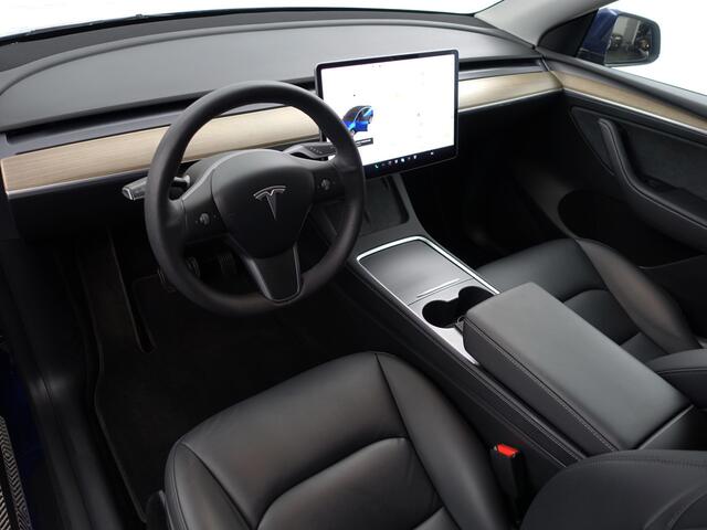 Tesla Model Y Long Range AWD 75 kWh- Trekhaak, Privacy Glass, Black Pack, Panoramadak, Autopilot