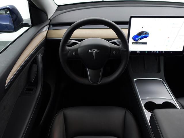 Tesla Model Y Long Range AWD 75 kWh- Trekhaak, Privacy Glass, Black Pack, Panoramadak, Autopilot