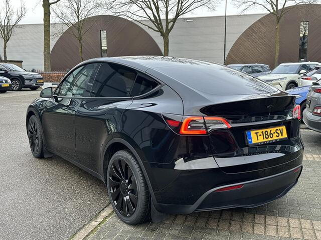 Tesla Model Y Long Range AWD 75 kWh VAN: ¤40.900,- VOOR: ¤38.770,- UW EINDEJAARSVOORDEEL: ¤2.130,- | AFN. TREKHAAK| RIJKLAARPRIJS INCL. TESLA GARANTIE t/m 08-2027/80.000km accu en aandrijflijn t/m 08-2031/192.000km| 20 INCH!| AUTOPILOT|