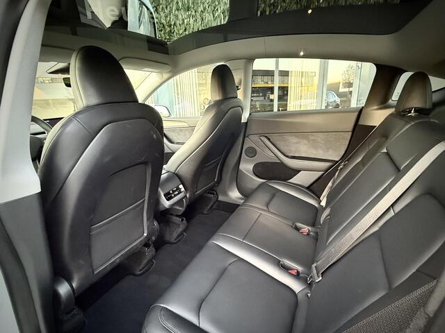 Tesla Model Y Performance AWD/ Panodak/ Autopilot