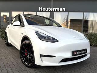 tesla-model-y-performance-awd--pano