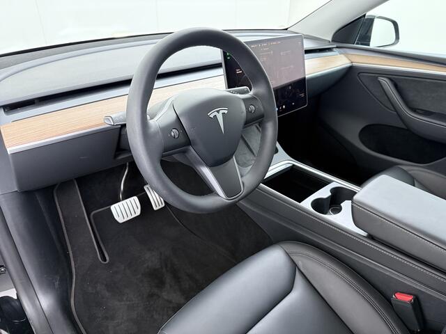 Tesla Model Y Performance AWD 75kWh SOH 95% Warmtepomp Panoramadak Navi Ecc Leder Lmv 21" Keyless Led Elek.Achterklep Memory Stoel+Stuurverwarming AMD-Ryzen­(TM)-Processor 1e Eigenaar Origineel Nederlandse Auto fabrieksgarantie tot 14-12-2027 Batterij en Motorgarantie 