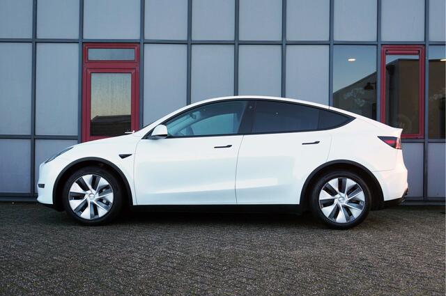 Tesla Model Y Long Range AWD 75kWh SOH 93% Trekhaak
