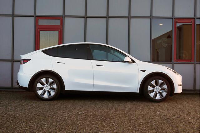 Tesla Model Y Long Range AWD 75kWh SOH 93% Trekhaak