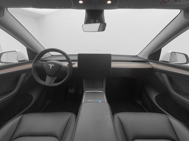 Tesla Model Y RWD 58 kWh | PANO | CAMERA | AUTOPILOT | KEYLESS | STOELVERWARMING