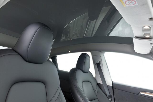 Tesla Model Y Long Range AWD 75 kWh | LEDER | PANORAMADAK