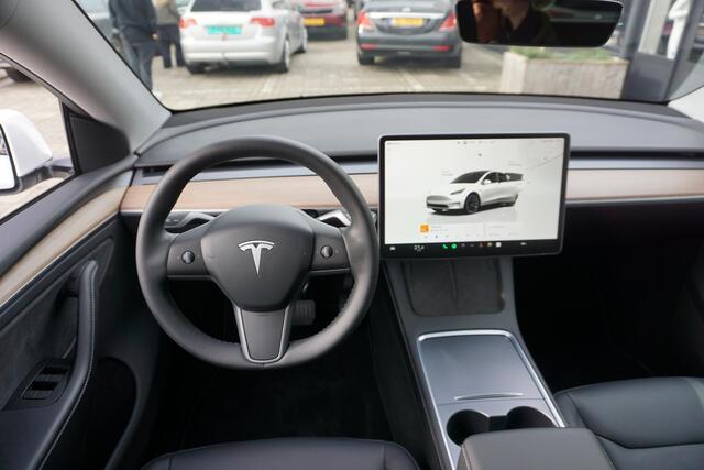 Tesla Model Y RWD 58 kWh