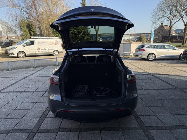 Tesla Model Y Aut. Long Range Dual Motor AWD | Autopilot | Panorama | Leder |