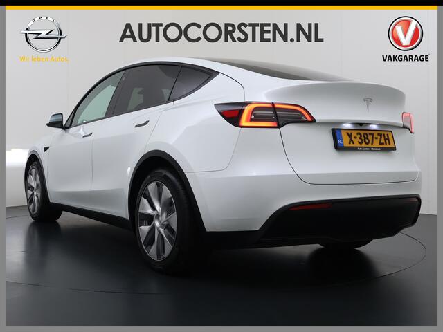 Tesla Model Y RWD SOH 95% Warmtepomp LFP-Accu Leder Lmv Camera's Panoramadak Adap.Cruise Navi Ecc Autopilot Stoel+Stuur+Achterbank Verwarming Elek.Achterklep Dodehoek detector Draadloze telefoonlader 1e Eigenaar Origineel Nederlandse Auto Fabrieksgarantie op Motor en A