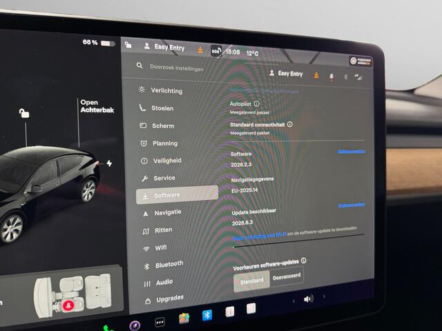 Tesla Model Y Long Range Dual Motor AWD 75 kWh SOH 88%, Panoramadak, Auto Pilot, 360 Camera, Stoelverwarming