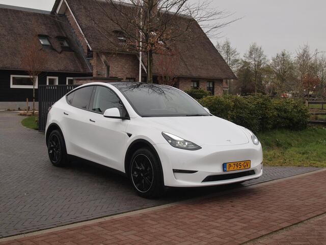 Tesla Model Y Long Range AWD 75 kWh NL-Auto | Panoramadak | 360 Camera | Full Self Driving Computer 3 | Apple Carplay |
