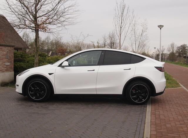Tesla Model Y Long Range AWD 75 kWh NL-Auto | Panoramadak | 360 Camera | Full Self Driving Computer 3 | Apple Carplay |