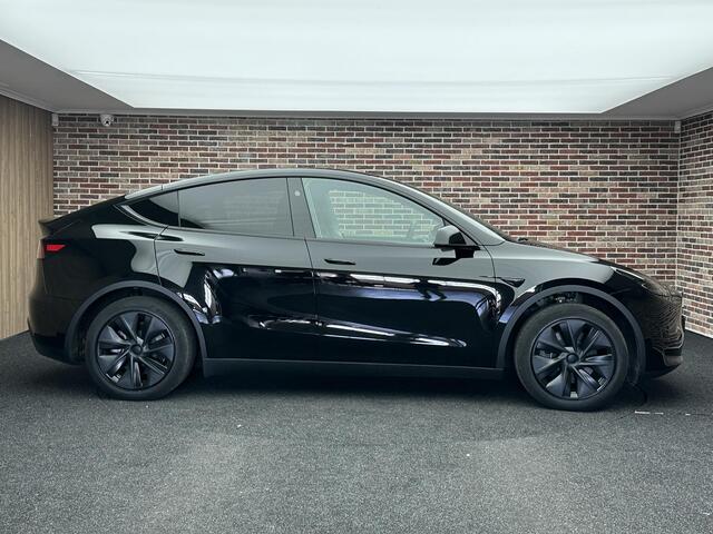Tesla Model Y Long Range RWD 75 kWh Autopiloot 360 Panoramadak