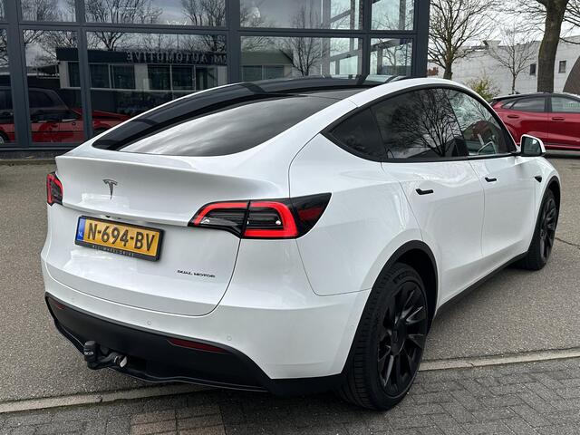 Tesla Model Y Long Range AWD 75 kWh SOH 89% | VAN ¤33.900,- NU VOOR SLECHTS ¤31.877,- Uw LENTEVOORDEEL ¤2.023,- |ORGINELE AFN. TREKHAAK TESLA| 20 INCH!|