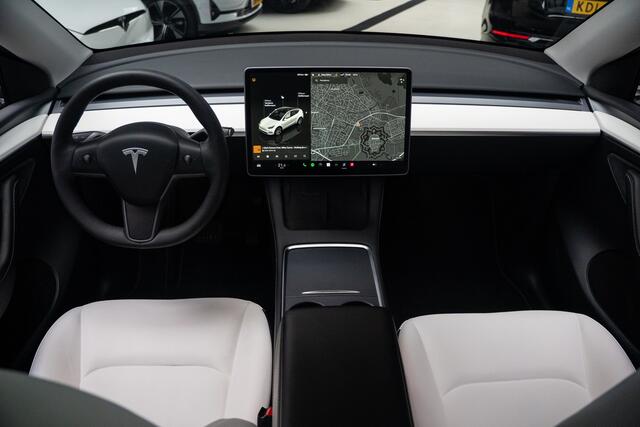 Tesla Model Y Long Range AWD 75 kWh Full Self driving 3 - warmtepomp - Cruise Controll Adaptief - 360 Camera - Wit leder