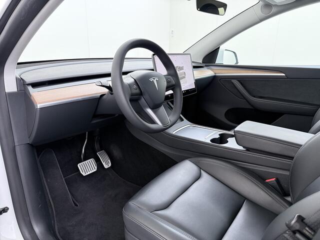Tesla Model Y Long Range AWD 514pk Warmtepomp SOH 93% Leder Panoramadak Matrix-LED Autopilot Elektr.Stuur+Stoel+Verwarmd Navi Ecc Premium Audio Keyless Priv.Glass Elektr.Stuur+Stoel+Verwarmd Navi Ecc Premium Audio Keyless Privacy Glass 4WD 1e Eigenaar Fabrieksgarantie 