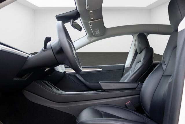 Tesla Model Y Long Range AWD 75kWh FSD 3!! l Warmtepomp l AMD Ryzen