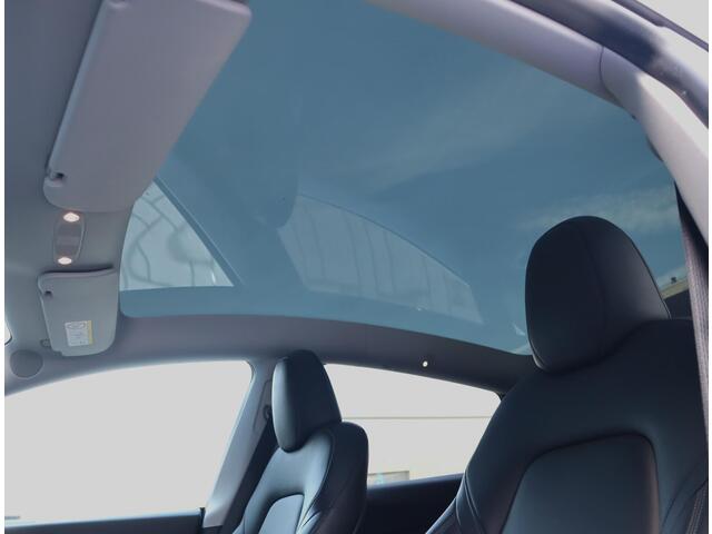 Tesla Model Y Performance AWD 75 kWh | 95.6% SOH | Trekhaak | Stoel en Stuurverwarming