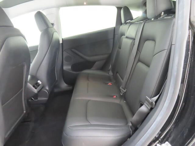 Tesla Model Y RWD 58 kWh | 43.000 KM | SOH 92,8% | AutoPilot | Panorama - Dak | WORDT VERWACHT!