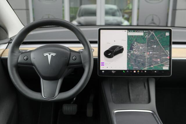 Tesla Model Y RWD 58 kWh Autopilot *BTW* *SOH 93%* 1e eigenaar Black Edition NLauto 20" LMV