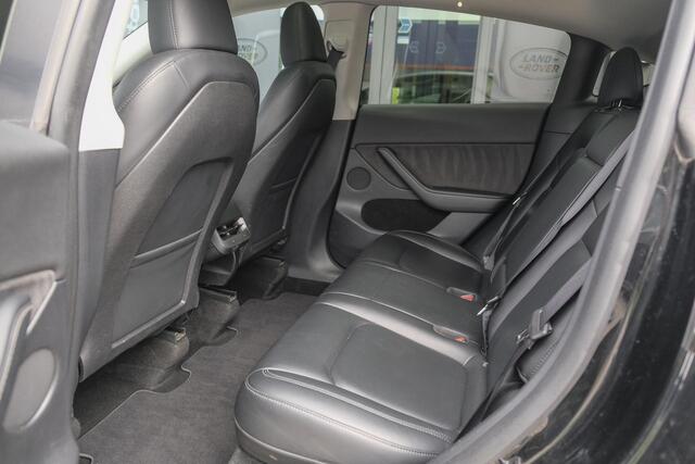 Tesla Model Y RWD 58 kWh Autopilot *BTW* *SOH 93%* 1e eigenaar Black Edition NLauto 20" LMV