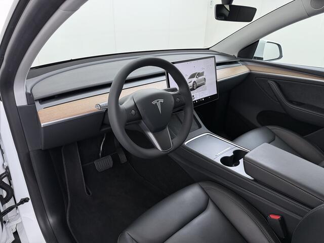Tesla Model Y Long Range AWD 75kWh SOH 94% Warmtepomp AI-Computer Traffic Aware Adap.Cruise Leder Panoramadak Navi Ecc Camera Stoel+Stuurverwarming Privacy Glas Lmv Elek.Achterklep Led Elek.Stoelen+Memory 4WD Fabrieksgarantie tot 15-02-2027 - Garantie op de Accu+Motor