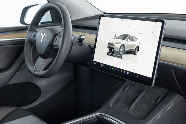 Tesla Model Y RWD *SOH 95.1%* PANORAMADAK | LEDER .