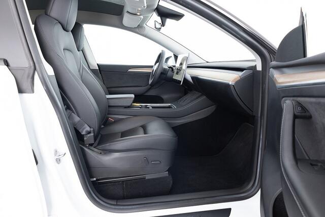 Tesla Model Y RWD *SOH 95.1%* PANORAMADAK | LEDER .