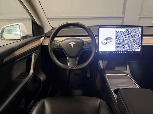 Tesla Model Y Long Range RWD 75 kWh | SOH 92,4% | Hoge instap | 76.841 km |